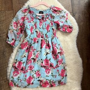 Beautiful little girls long sleeve dress size6 .